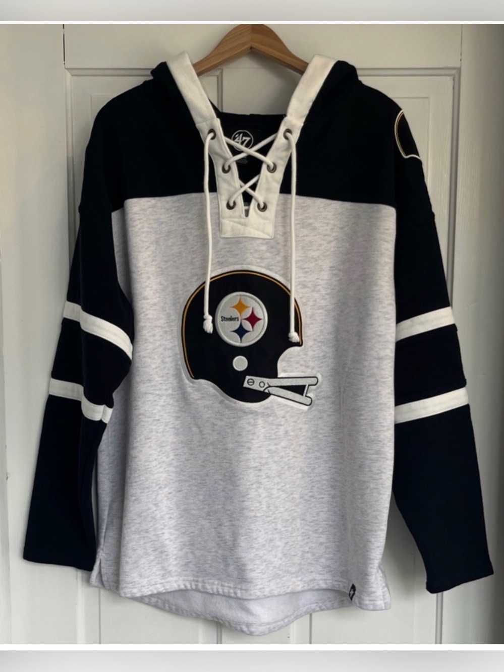 47 Brand Steelers Black and Gray Lace-Up Hoodie Sweatshirt Size Large NWOT